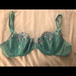 Victoria’s Secret bra